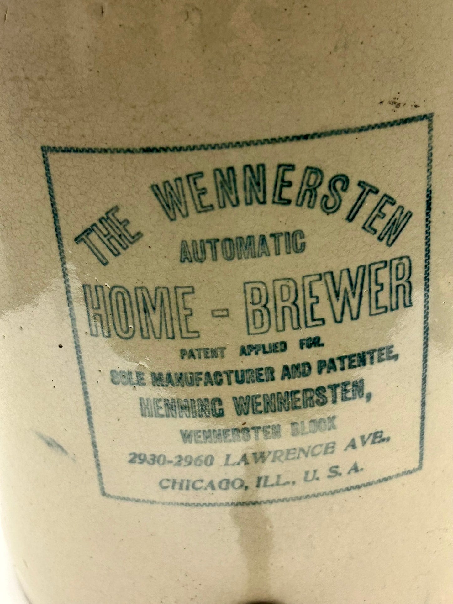 HOME BREWER WENNERSTEN AUTOMATED STONEWARE CROCK COMPLETE WITH LID