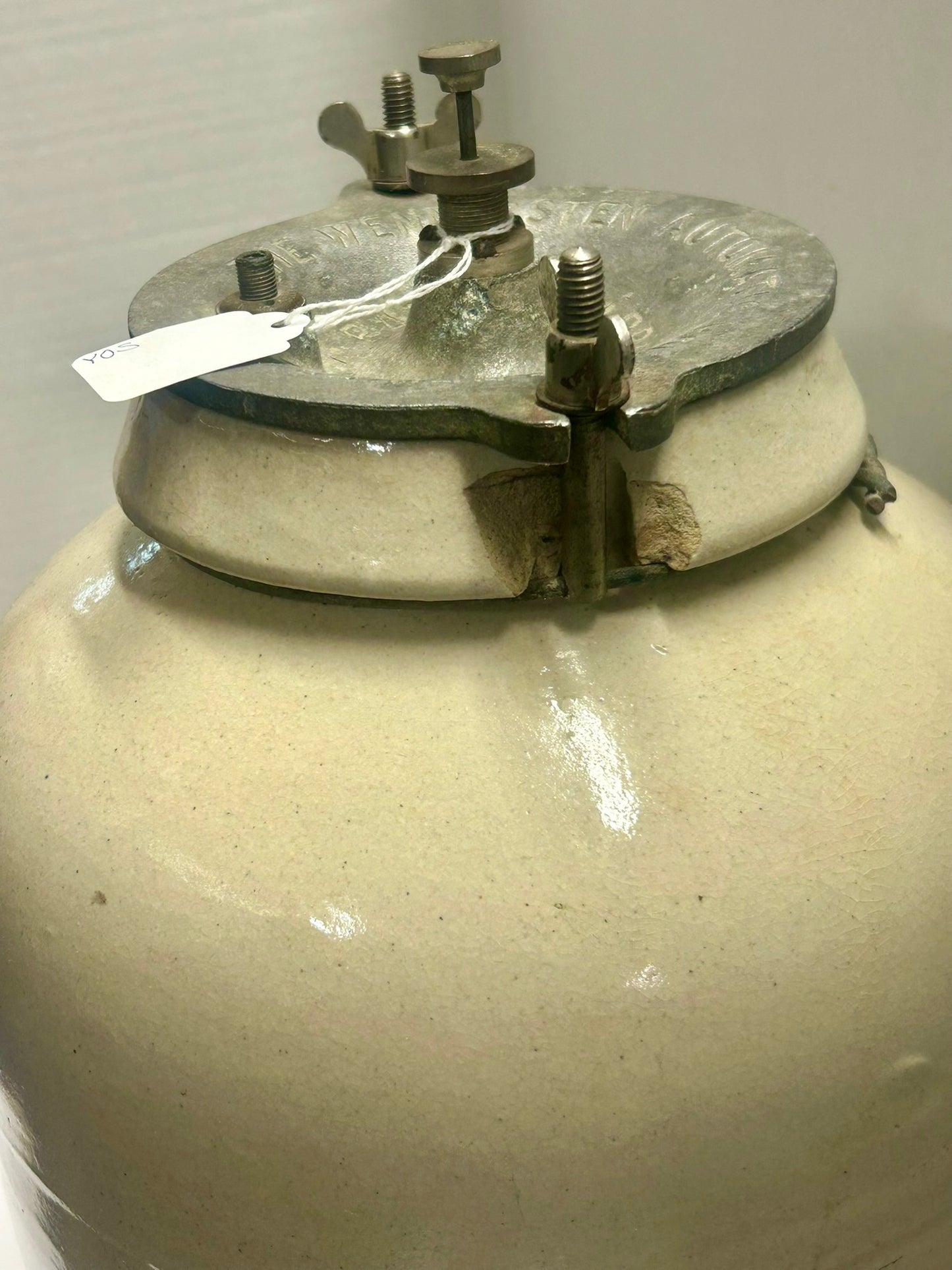 HOME BREWER WENNERSTEN AUTOMATED STONEWARE CROCK COMPLETE WITH LID