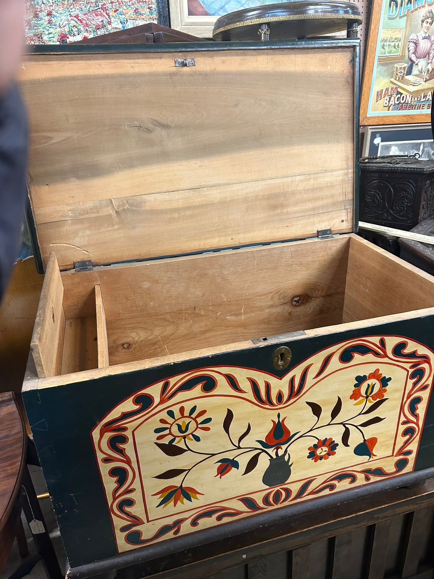 PENNSYLVANIA STYLE PAINT DECORATED EARLY WOODEN CHEST
