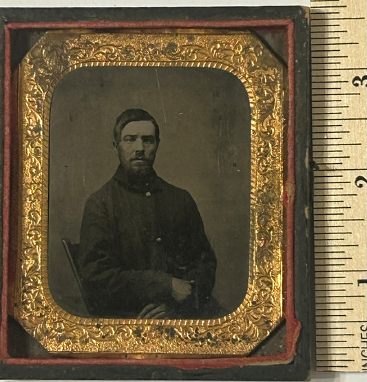 CIVIL WAR SOLDIER IN JACKET TINTYPE PORTRAIT