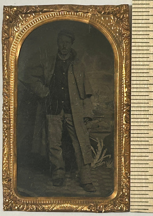 CIVIL WAR SOLDIER PORTRAIT WEARING LONG JACKET AND CAPE TINTYPE