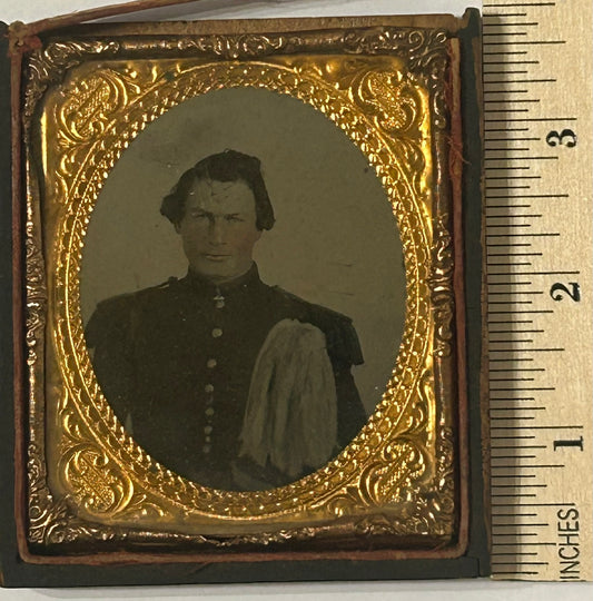 CIVIL WAR SOLDIER HOLDING TALL PLUMED HAT AMBROTYPE