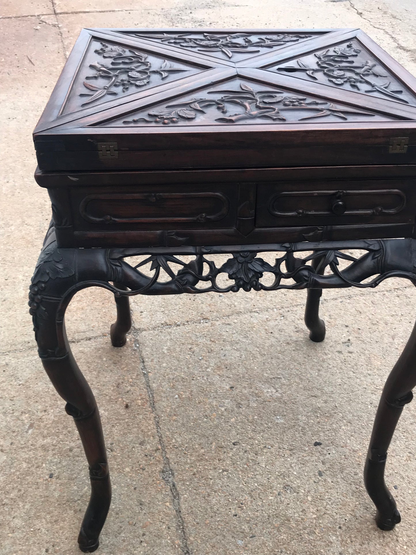 ANTIQUE ROSEWOOD CHINESE GAME TABLE AND FOUR CHAIRS