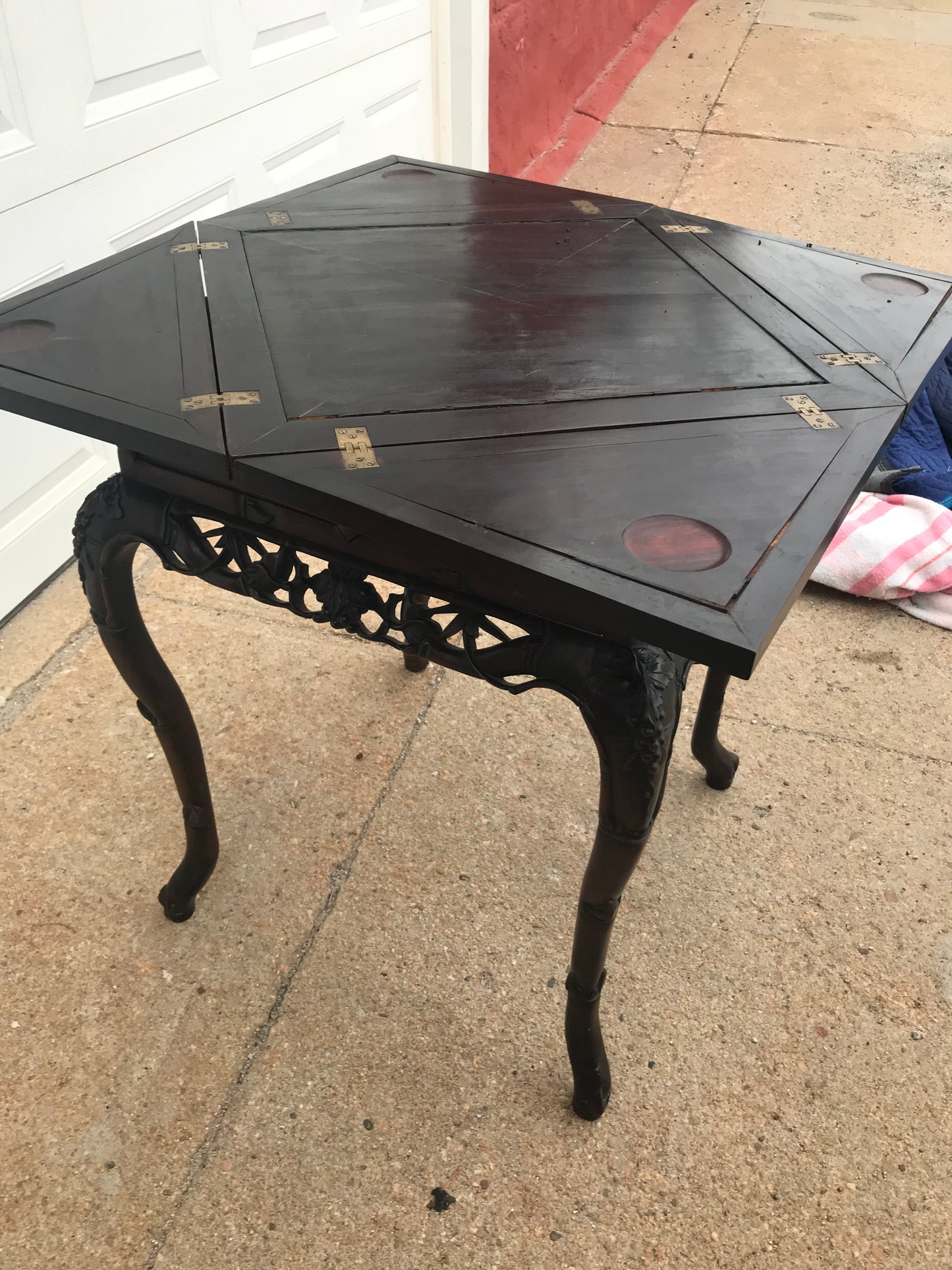 ANTIQUE ROSEWOOD CHINESE GAME TABLE AND FOUR CHAIRS