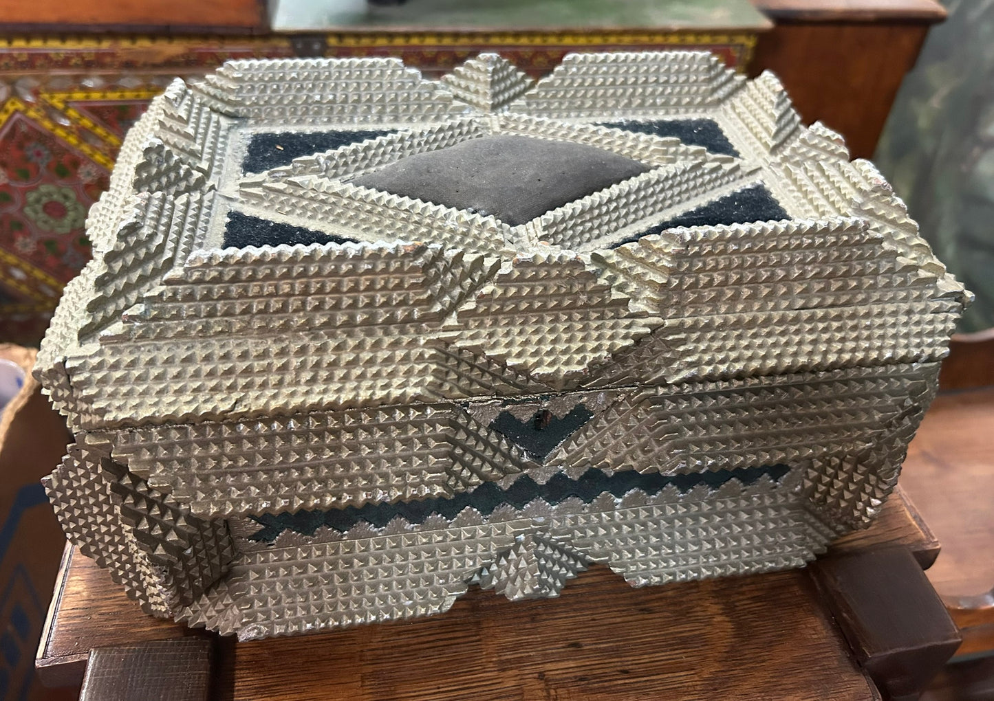 TRAMP ART PAINTED BOX