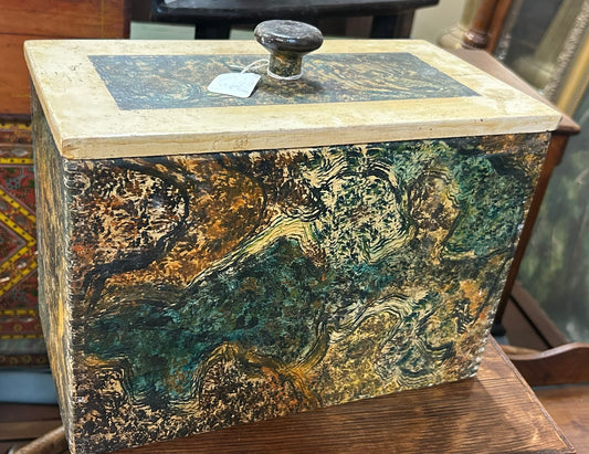 PENITENTIARY PRISONER DECORATED ANTIQUE BOX WITH HISTORY OF ARTIST