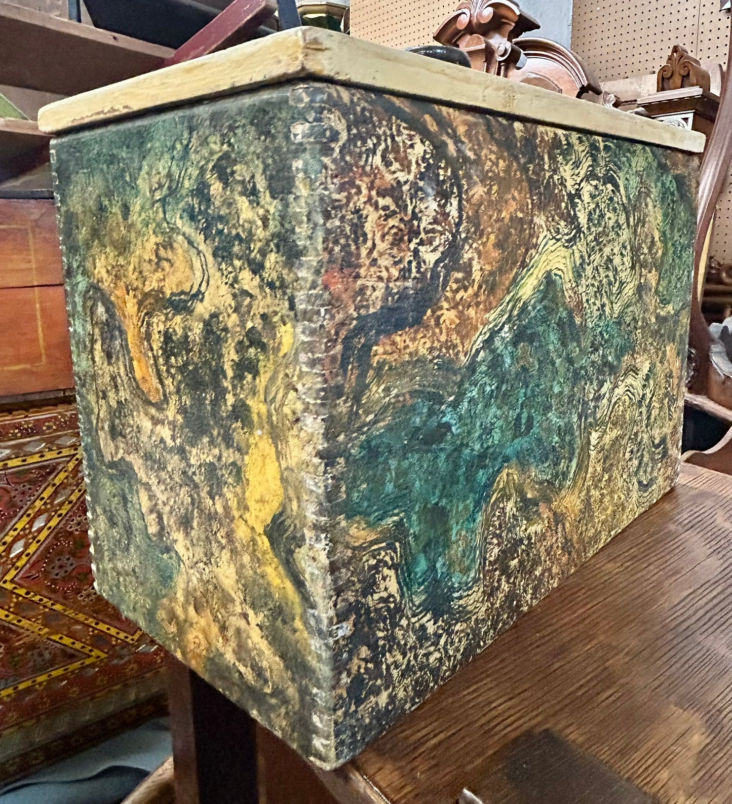 PENITENTIARY PRISONER DECORATED ANTIQUE BOX WITH HISTORY OF ARTIST