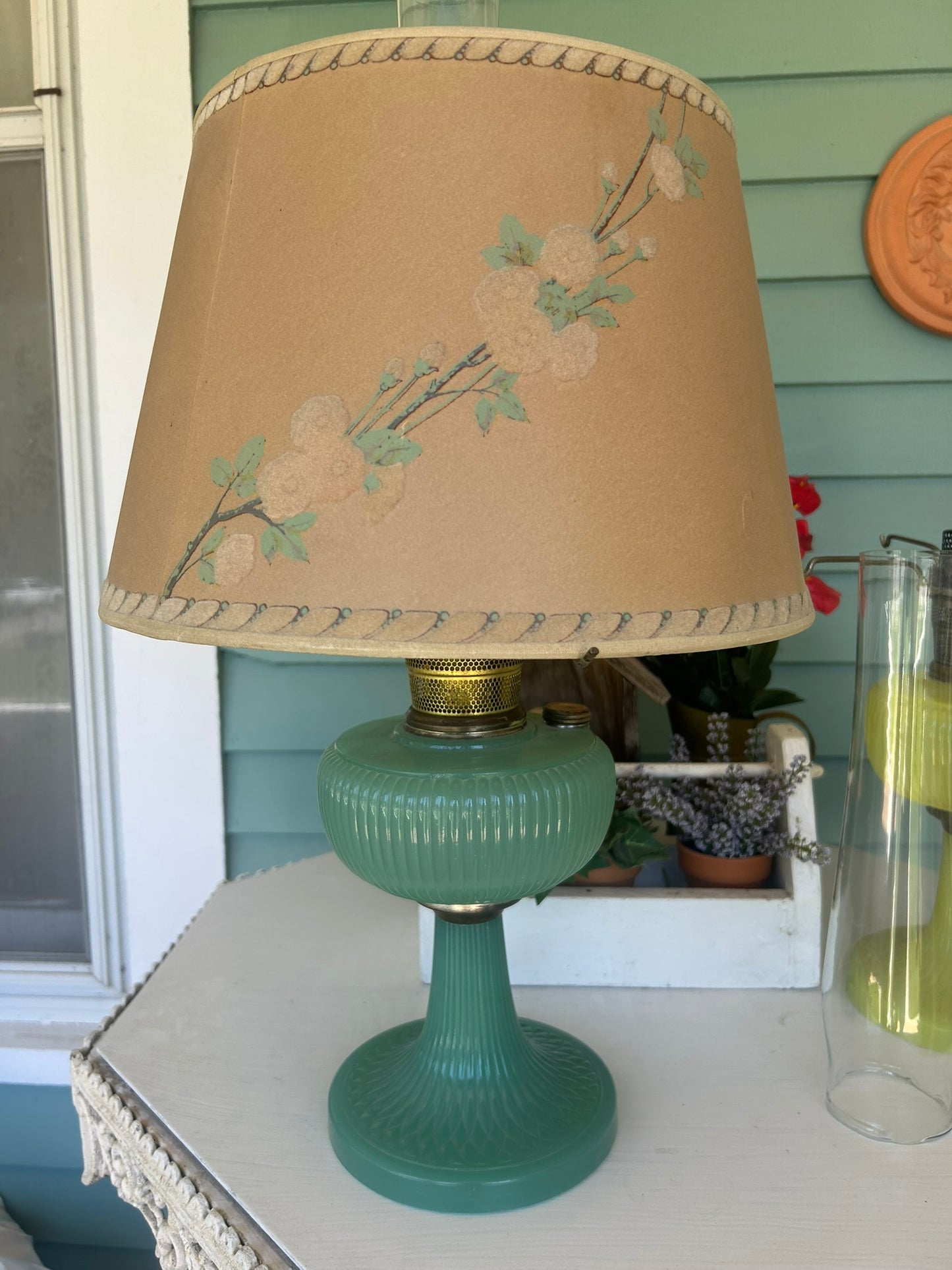 ALADDIN VERTIQUE GREEN LAMP AND SHADE