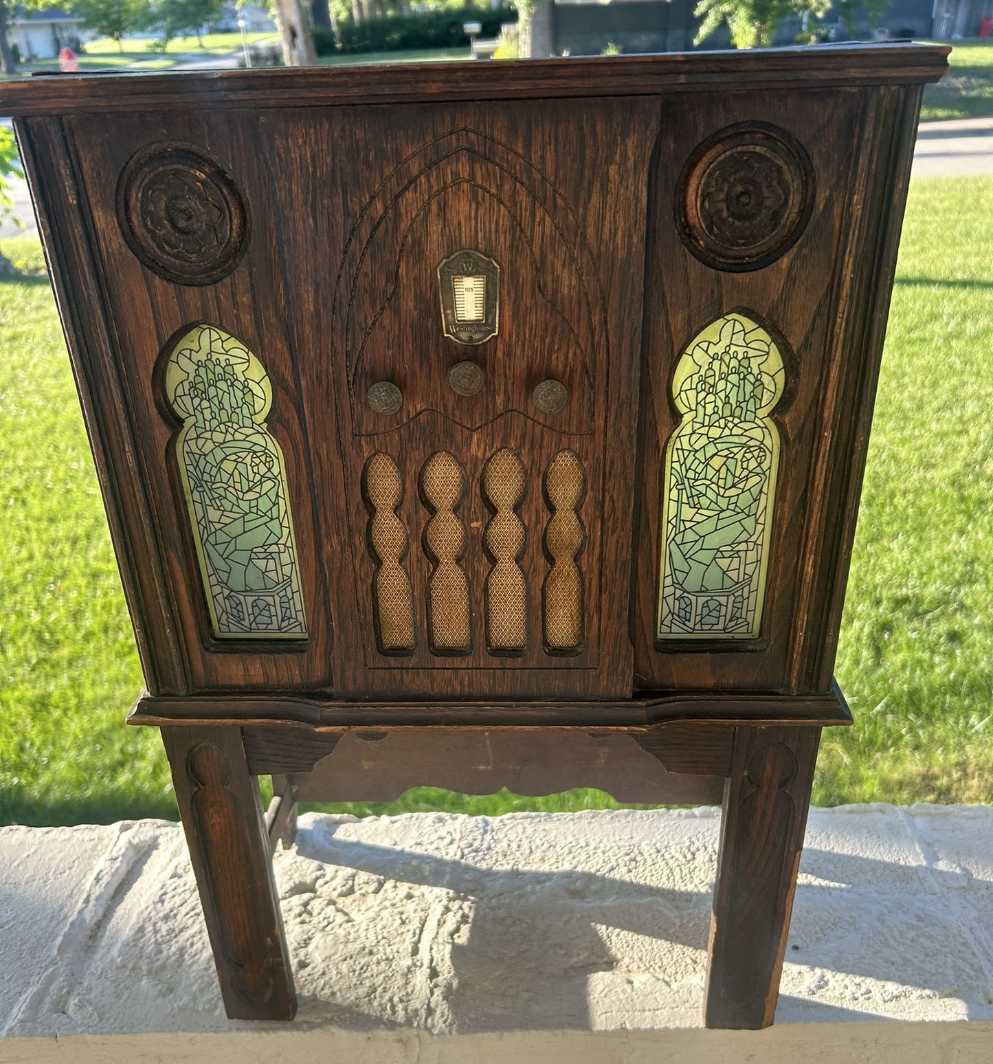 RADIO SHAPED WOOD 1930'S RARE LAMP