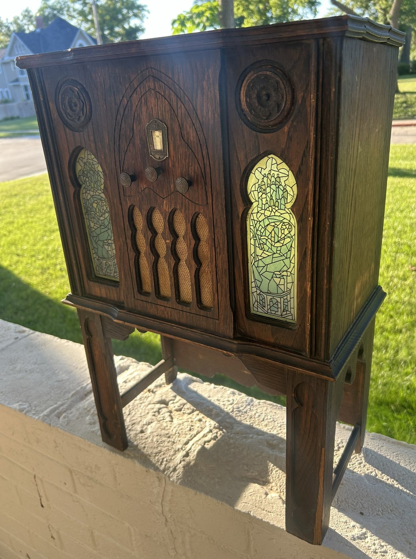 RADIO SHAPED WOOD 1930'S RARE LAMP