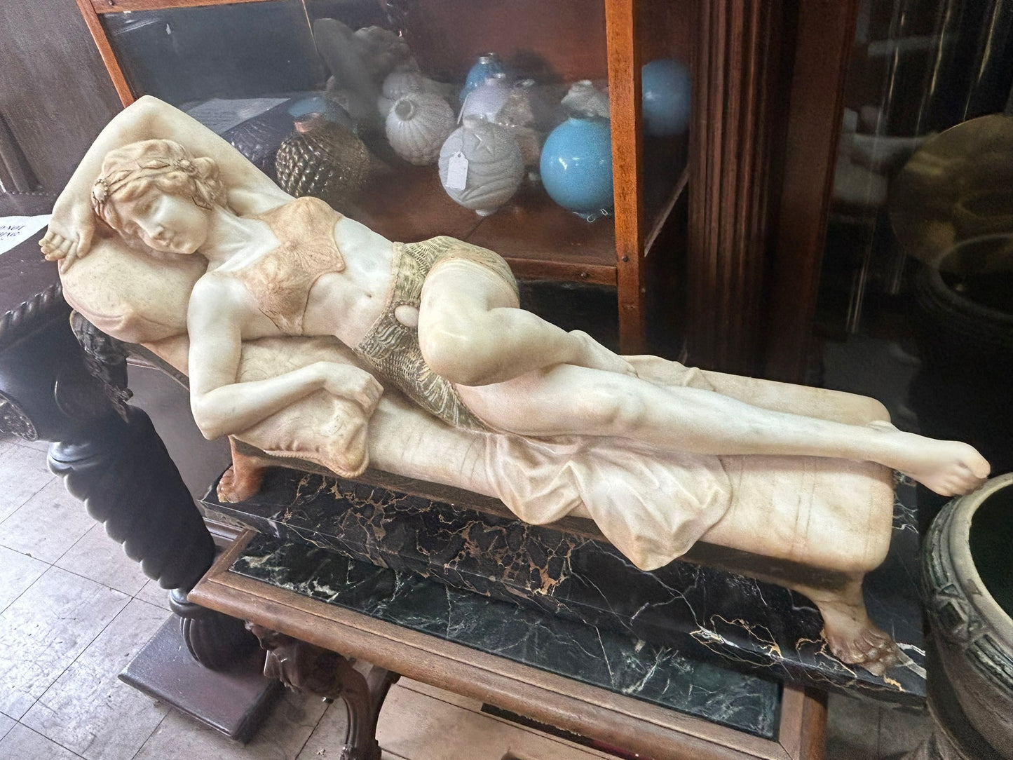 ANTIQUE MARBLE AND ALABASTER EGYPTIAN REVIVAL STYLE WOMAN LAYING DOWN STATUE