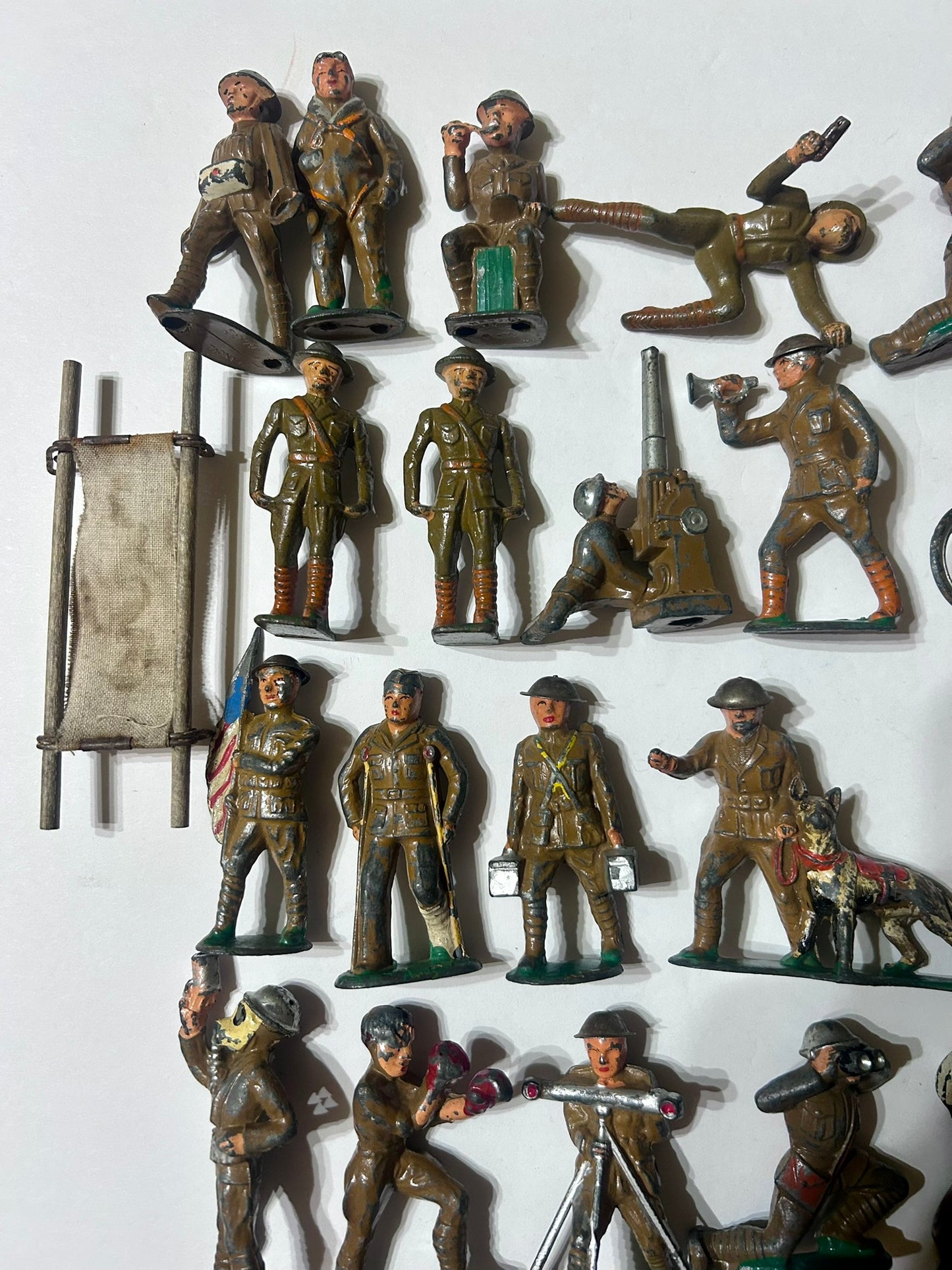 ANTIQUE TOY LEAD SOLDIERS GROUP WITH MANY UNUSUAL