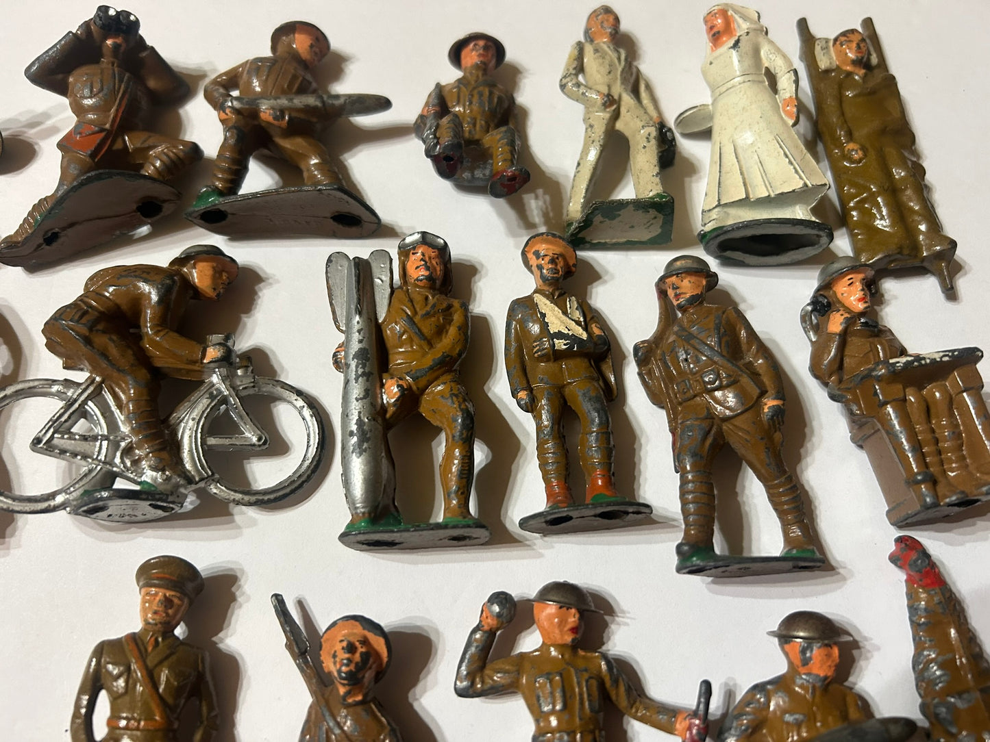 ANTIQUE TOY LEAD SOLDIERS GROUP WITH MANY UNUSUAL