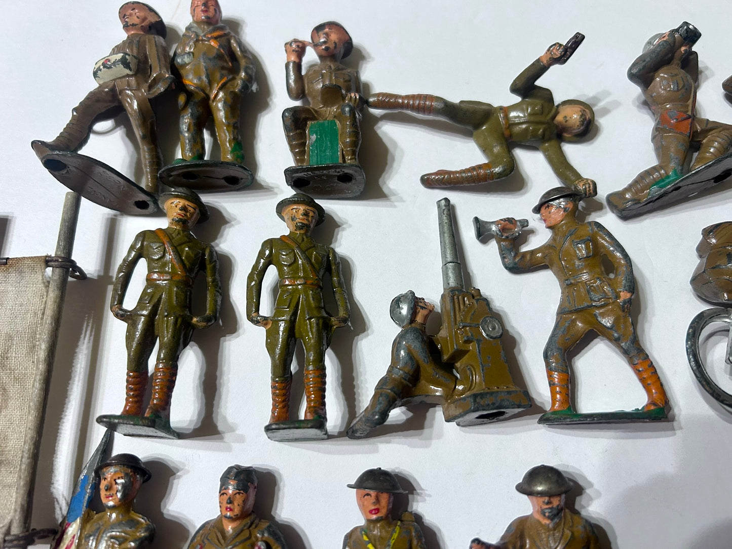 ANTIQUE TOY LEAD SOLDIERS GROUP WITH MANY UNUSUAL