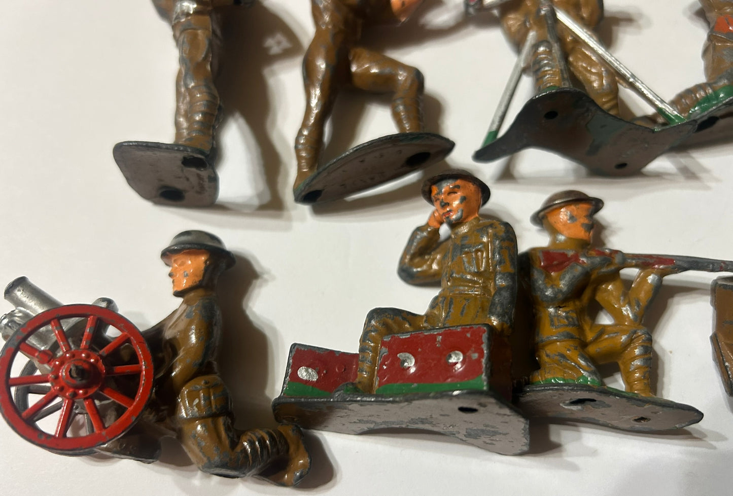 ANTIQUE TOY LEAD SOLDIERS GROUP WITH MANY UNUSUAL