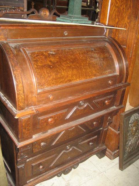 ANTIQUE WALNUT VICTORIAN CYLINDER DESK