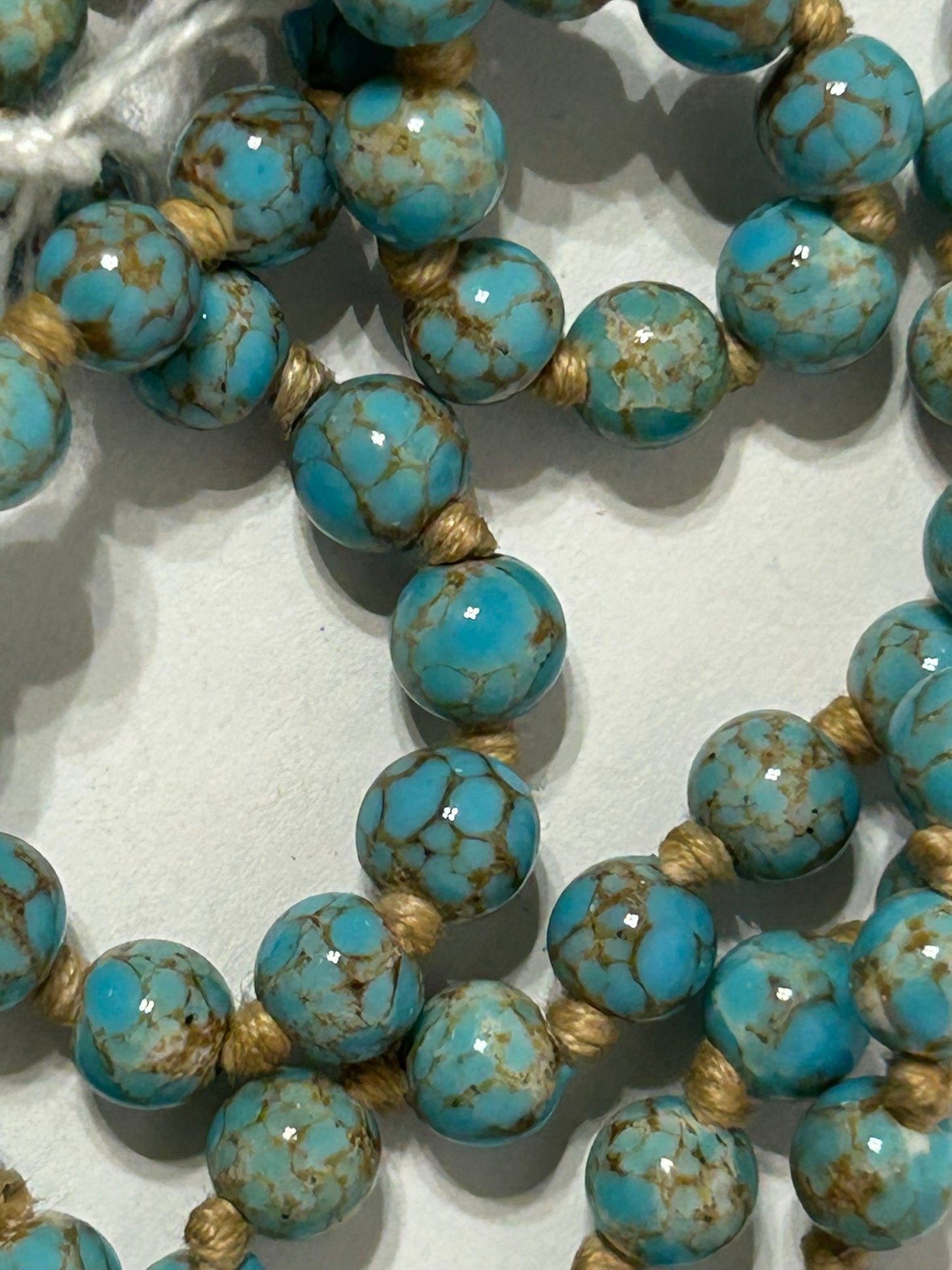 BLUE AND GOLD VEINED NECKLACE