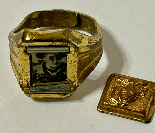 LONE RANGER SECRET COMPARTMENT MARINE RING WITH PHOTO