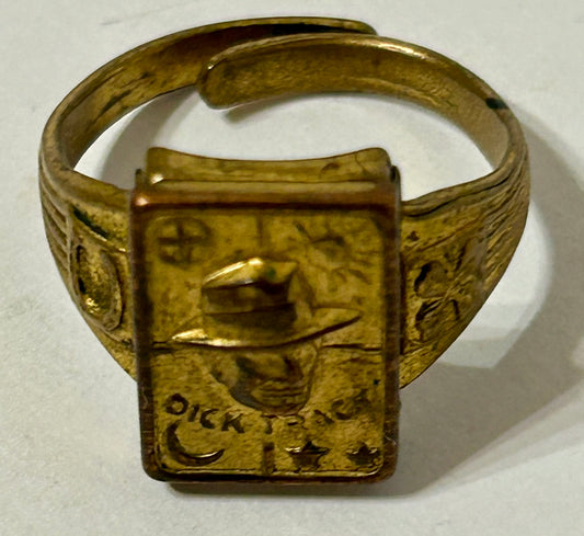 DICK TRACY SECRET COMPARTMENT RING