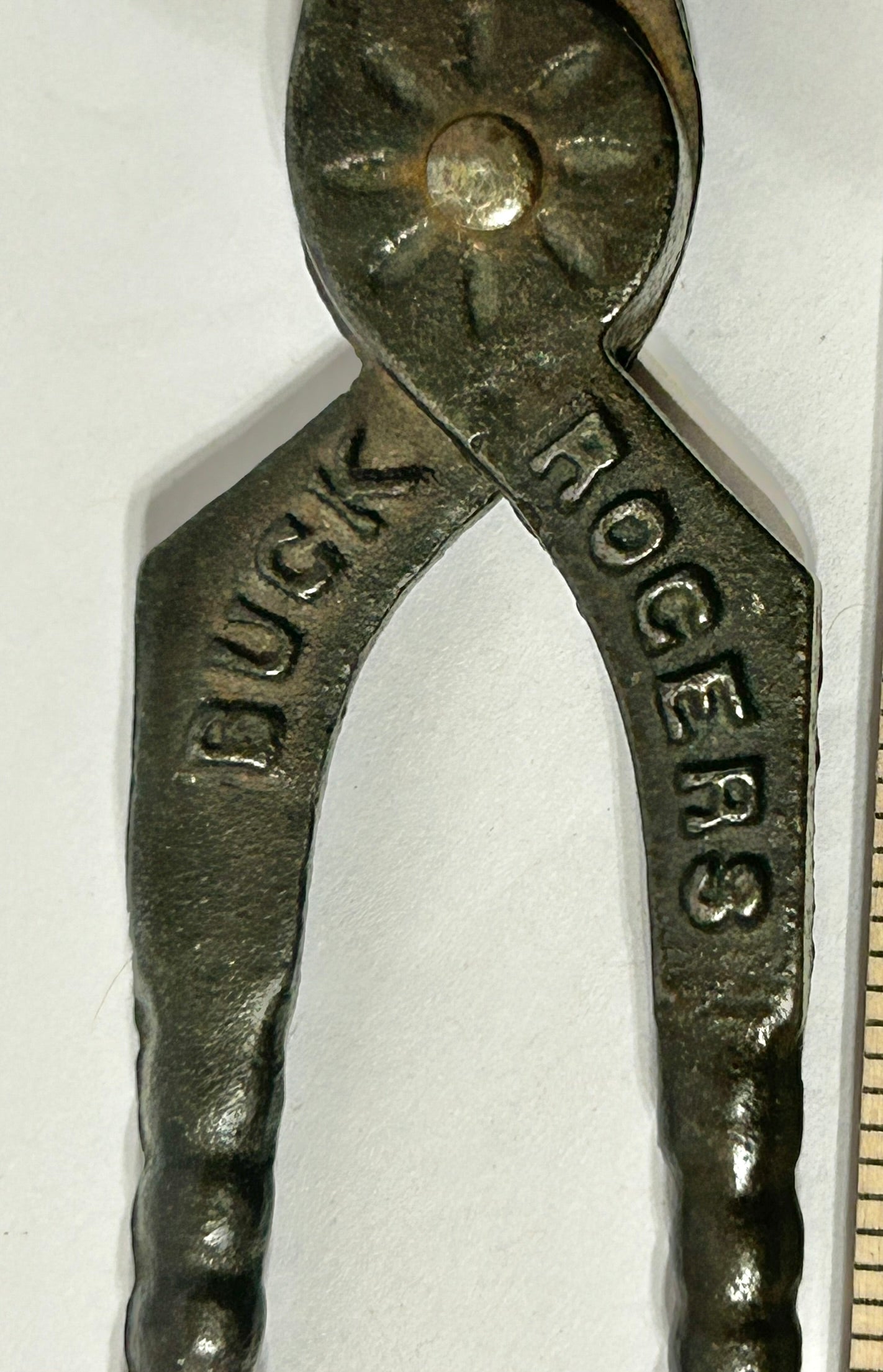 BUCK ROGERS JUNIOR CASTER PLIERS