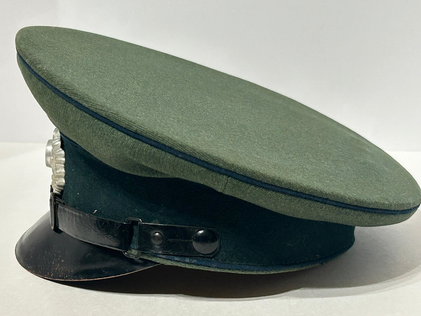 WORLD WAR II GERMAN ARMY OTHER RANKS MEDICAL VISOR HAT