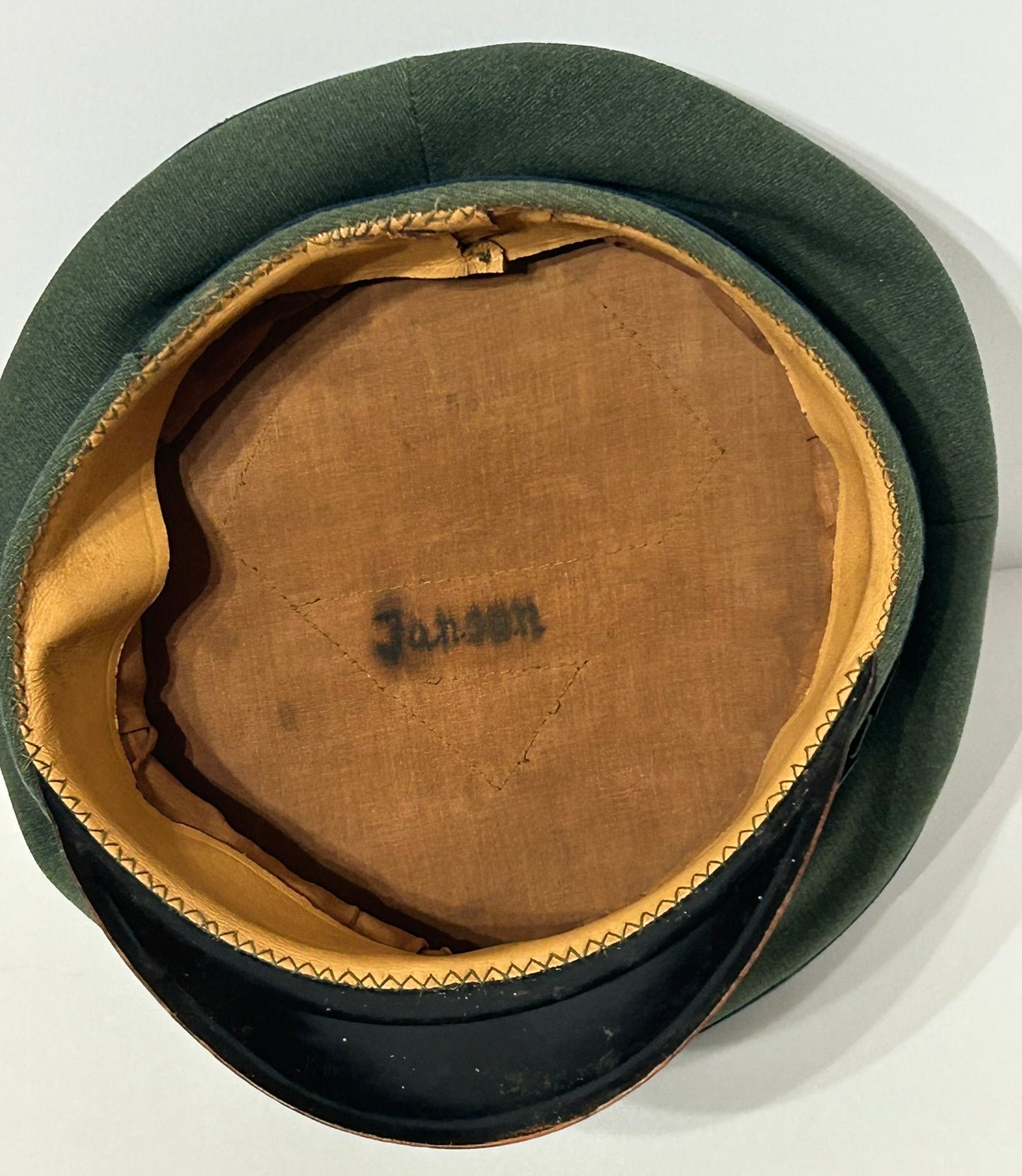 WORLD WAR II GERMAN ARMY OTHER RANKS MEDICAL VISOR HAT