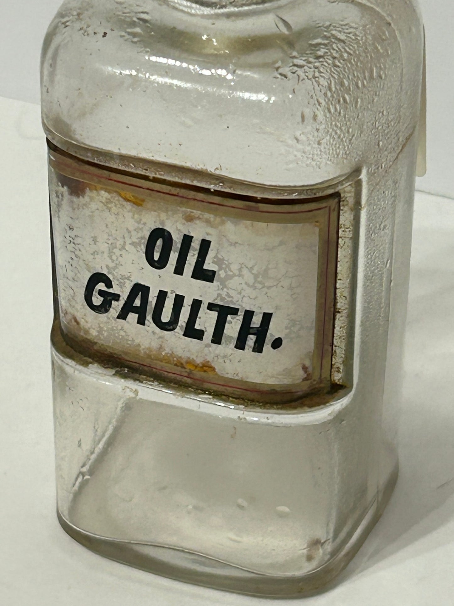 APOTHECARY ANTIQUE BOTTLE WITH "OIL GAULTH." UNDER GLASS