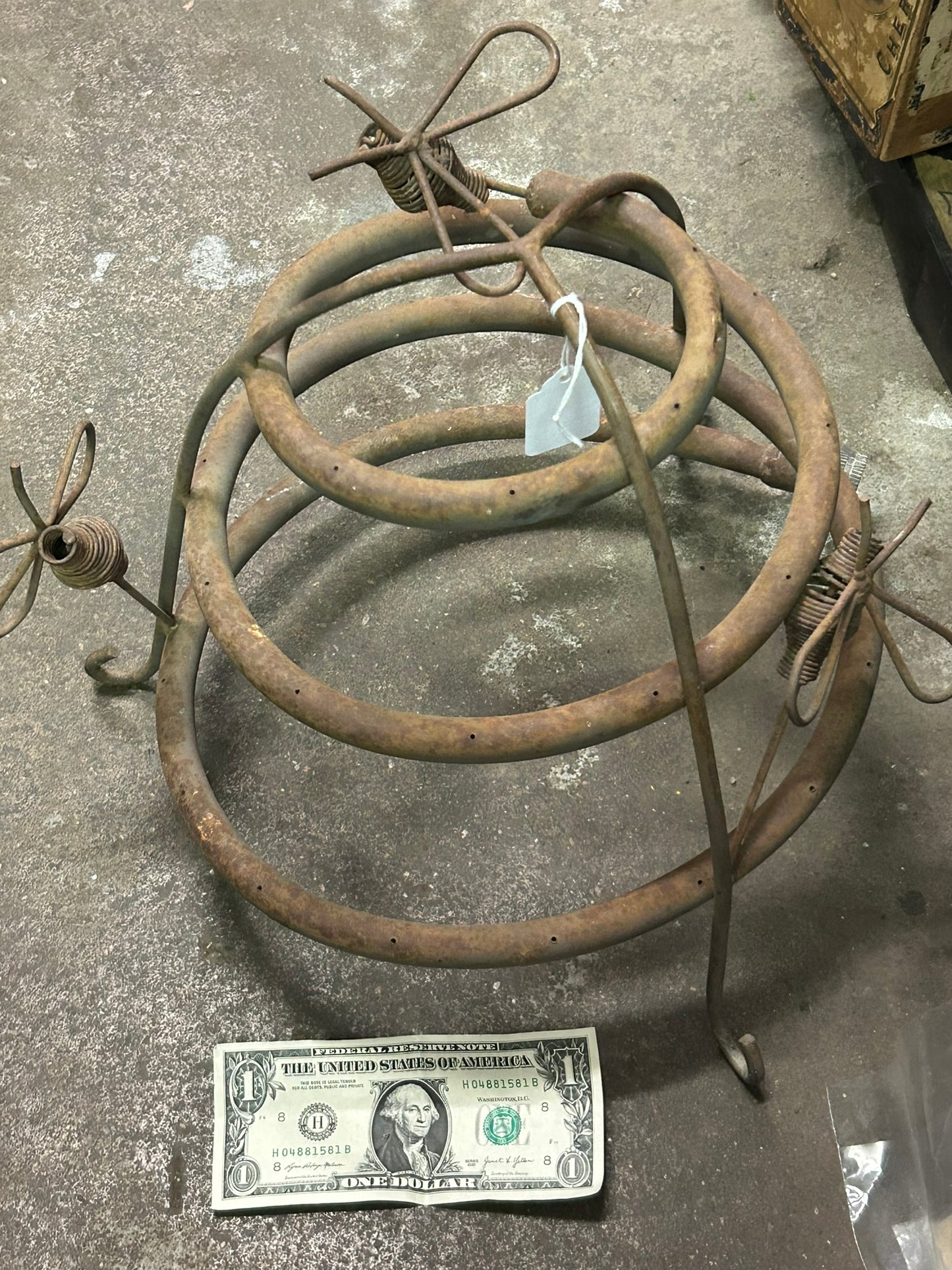 BEE SKEP FIGURAL METAL BEE HIVE LAWN SPRINKLER WITH BEES