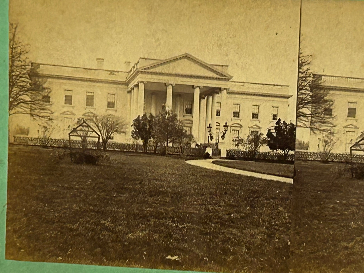 STEREOVIEW EARLY CARD OF WHITE HOUSE