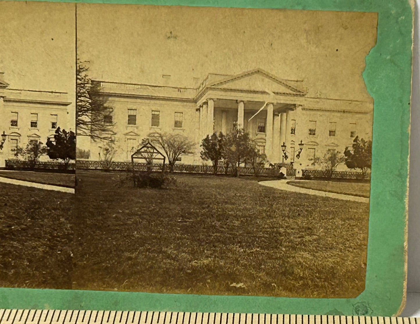 STEREOVIEW EARLY CARD OF WHITE HOUSE