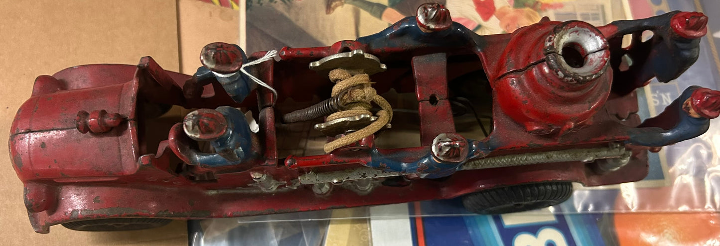 CAST IRON ANTIQUE TOY ARCADE PUMPER FIRE TRUCK