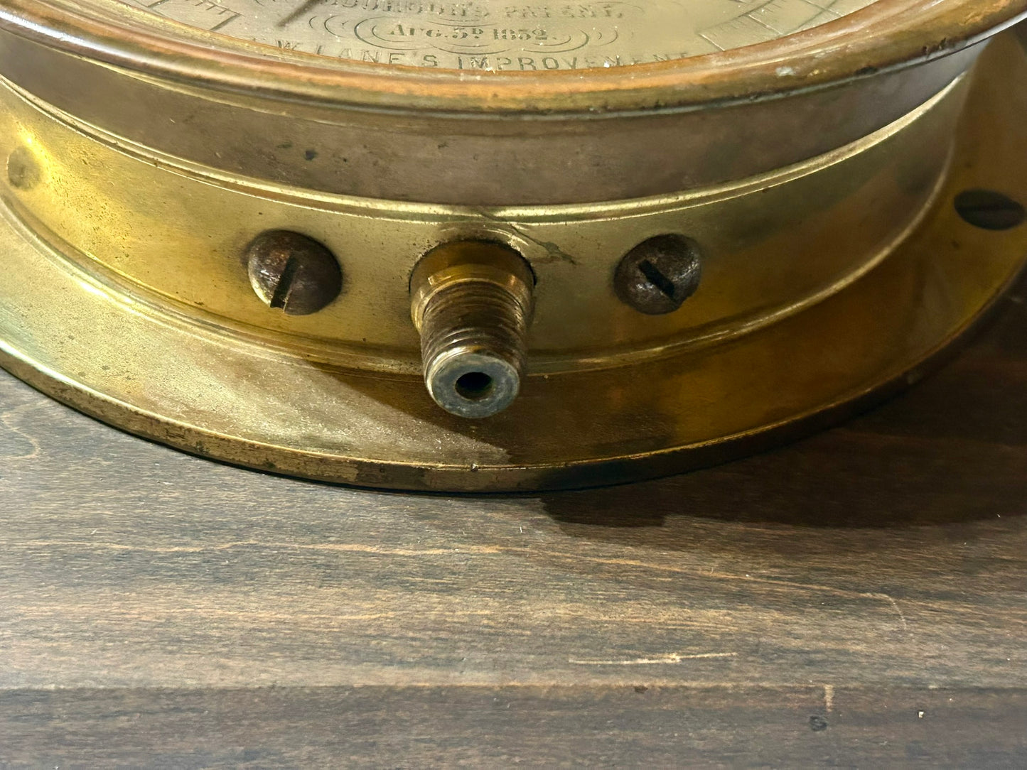 AMERICAN STEAM GUAGE 1859 WITH ENGRAVED BOX BED ENGINE DESIGN