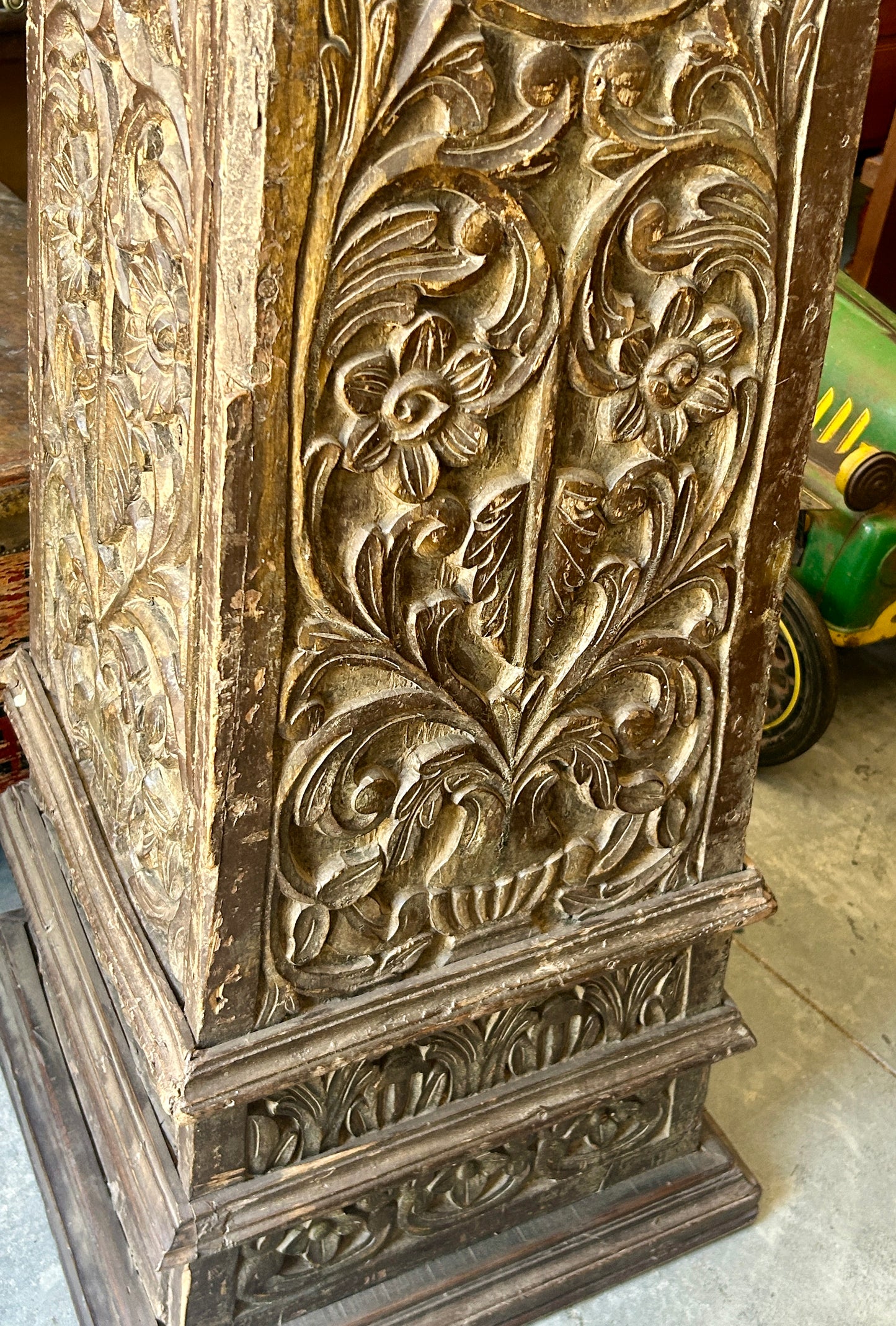 ANTIQUE CARVED LEAF AND FLORAL PAIR WOODEN TAPERED COLUMNS