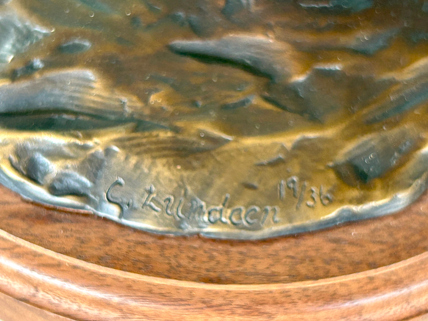 CAMMIE LUNDEEN. COLORADO BRONZE SCULPTURE OF HORSE AND COLT