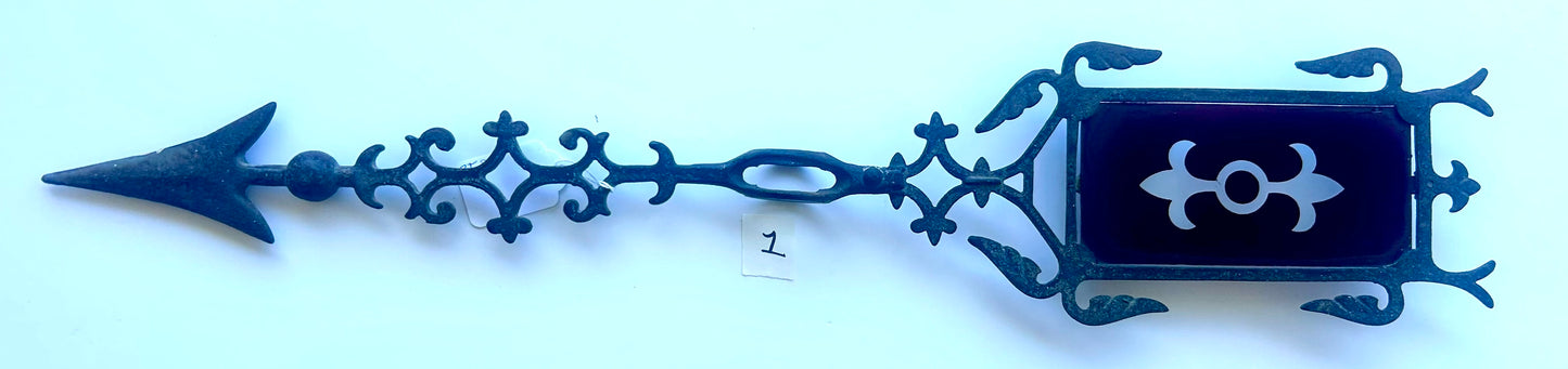 ANTIQUE WEATHER VANE ARROW WITH RUBY GLASS FLEUR DE LIS DESIGN