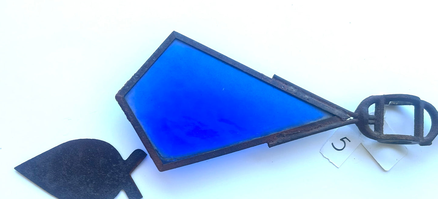 ANTIQUE LIGHTNING ROD ARROW WITH BLUE GLASS "KITE" TAIL