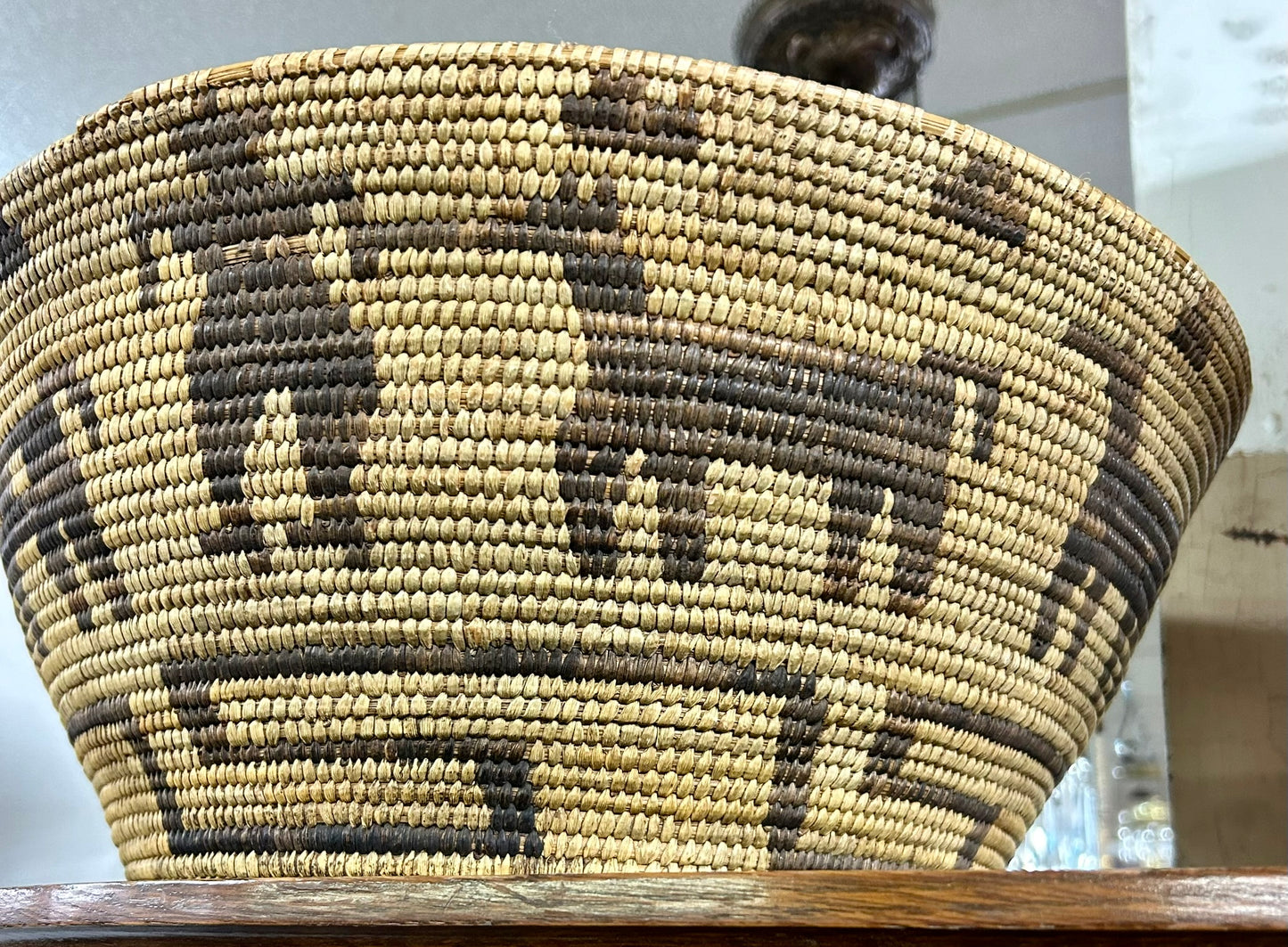 NATIVE AMERICAN ANTIQUE BASKET WITH FIGURES AND ANIMALS