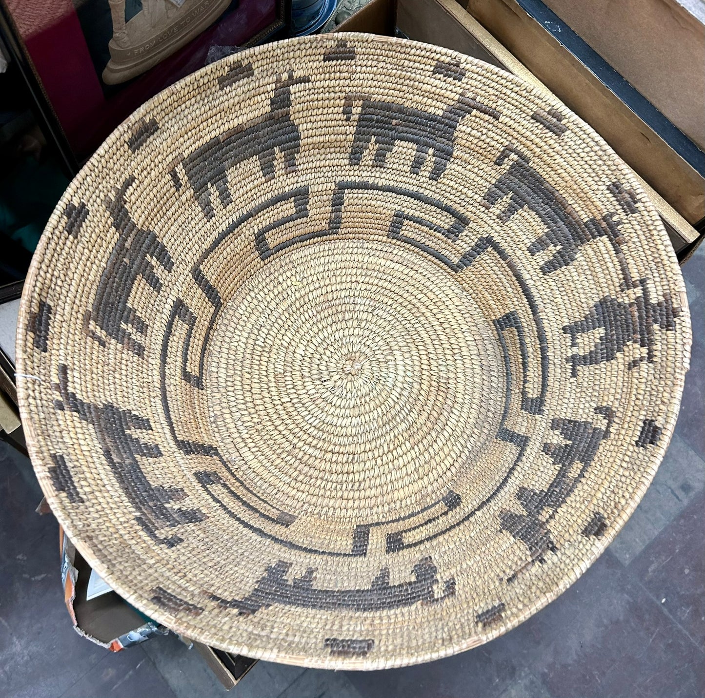 NATIVE AMERICAN ANTIQUE BASKET WITH FIGURES AND ANIMALS
