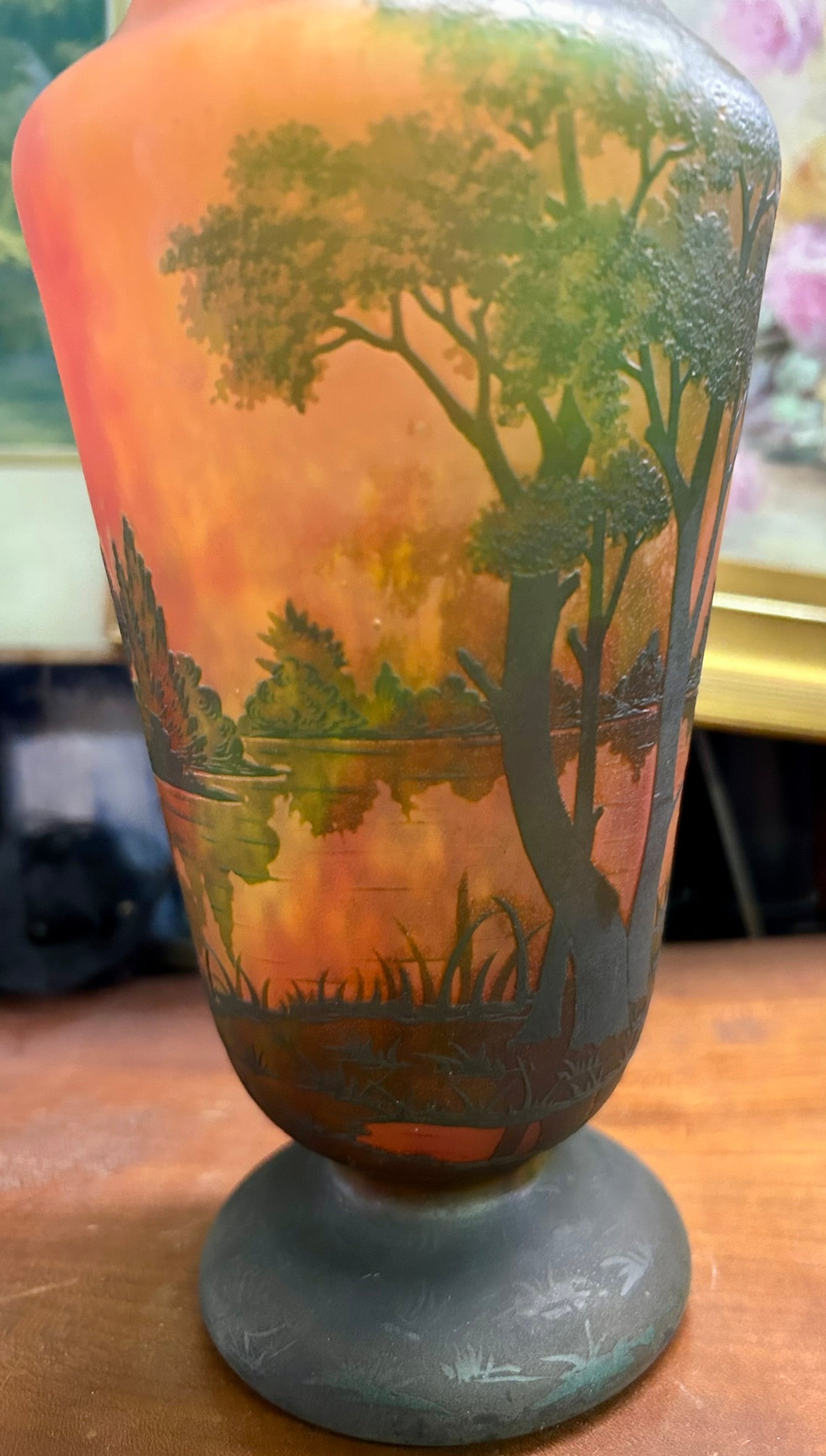 DAUM NANCY SCENIC CAMEO VASE