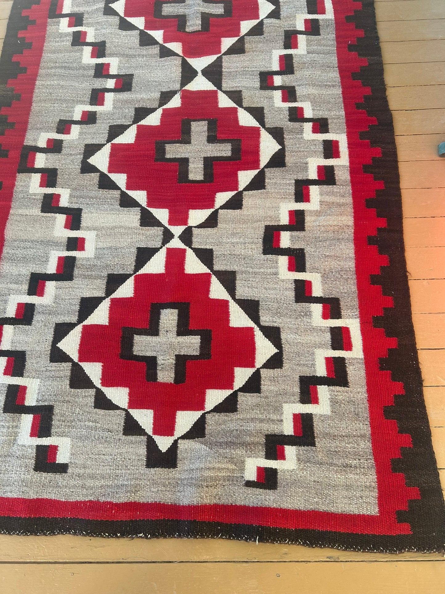 ANTIQUE NAVAJO WEAVING