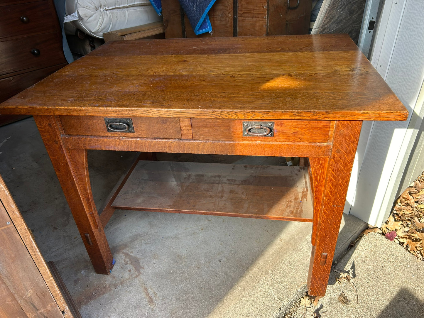 STICKLEY ARTS AND CRAFTS OAK DESK
