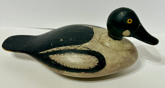 ANTIQUE WOODEN DECOY OF GOLDEN EYE DRAKE