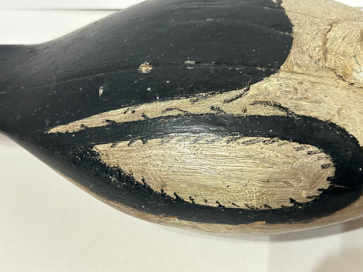 ANTIQUE WOODEN DECOY OF GOLDEN EYE DRAKE