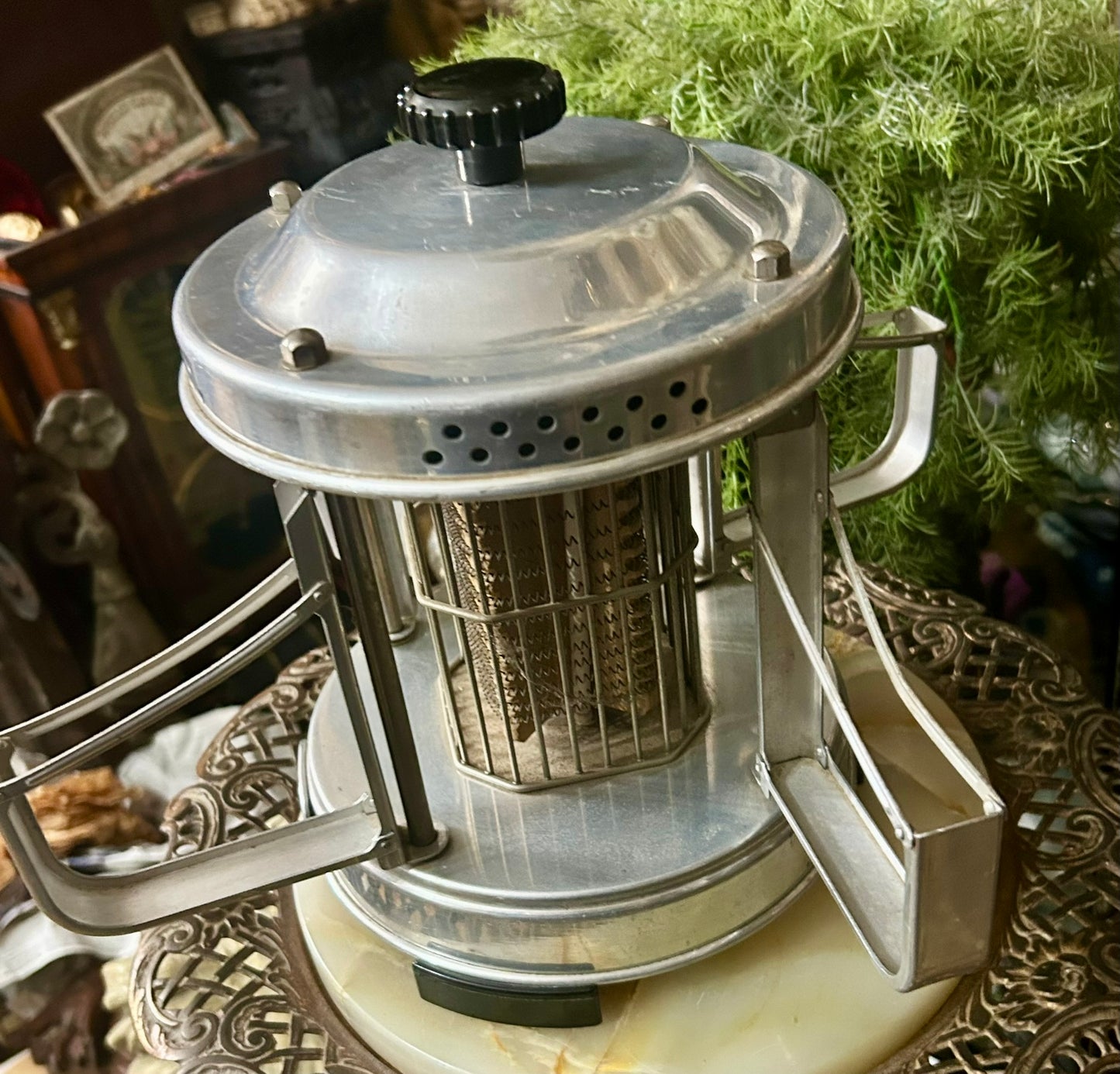 ELEM TOASTER VERY UNUSAL ROUND FLIPPERS