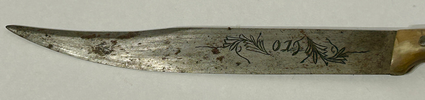 TAXCO DOG HEAD HORN HANDLE KNIFE
