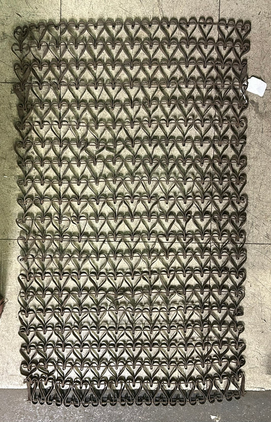 IRON ANTIQUE SCRAPER MAT WITH HEART DESIGNS