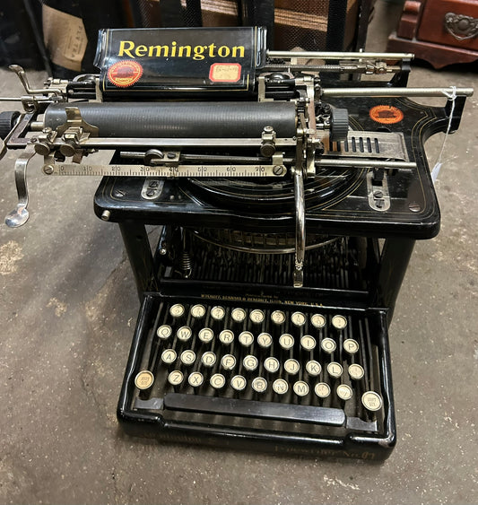 REMINGTON ANTIQUE #6 TYPEWRITER