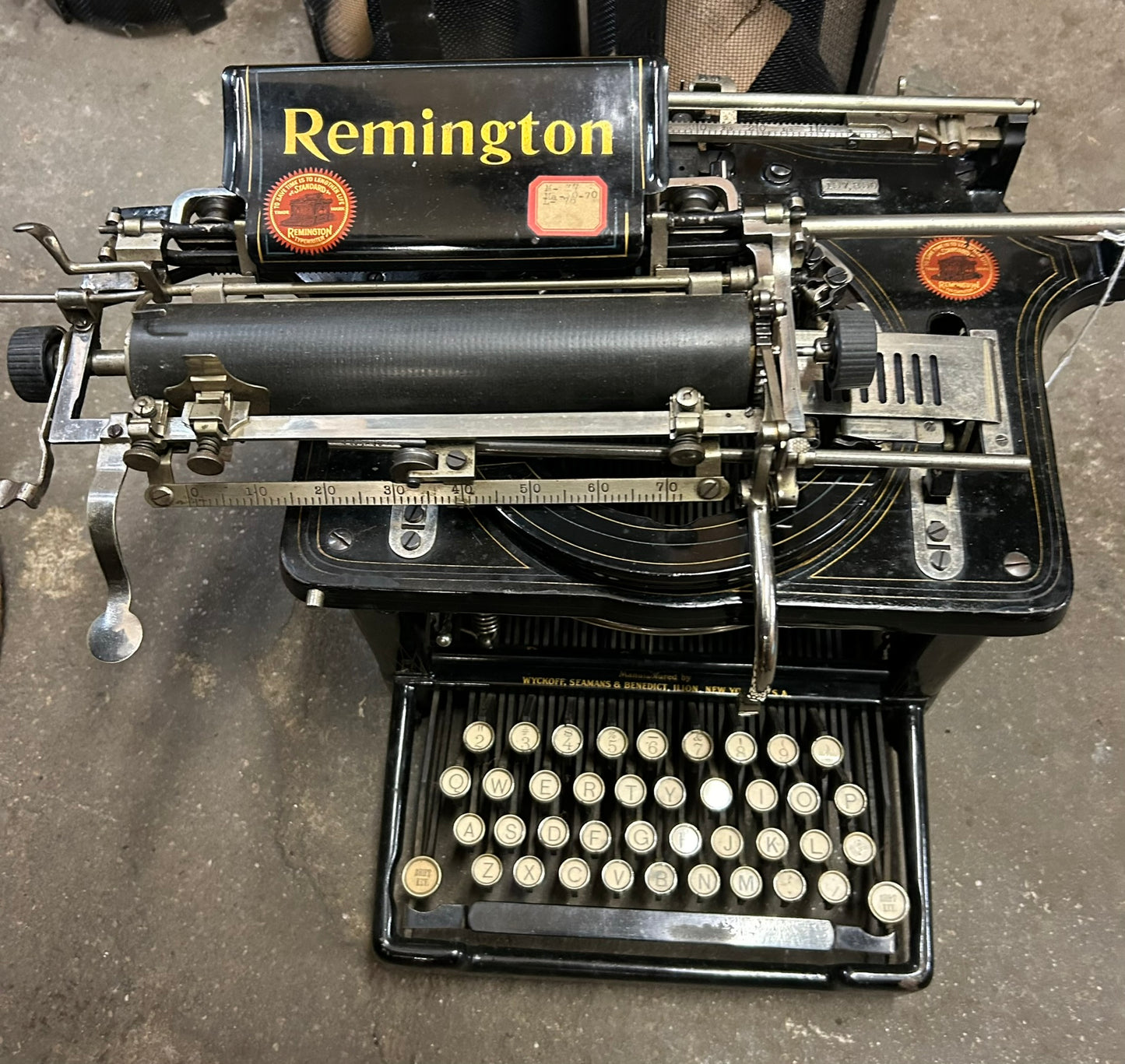 REMINGTON ANTIQUE #6 TYPEWRITER