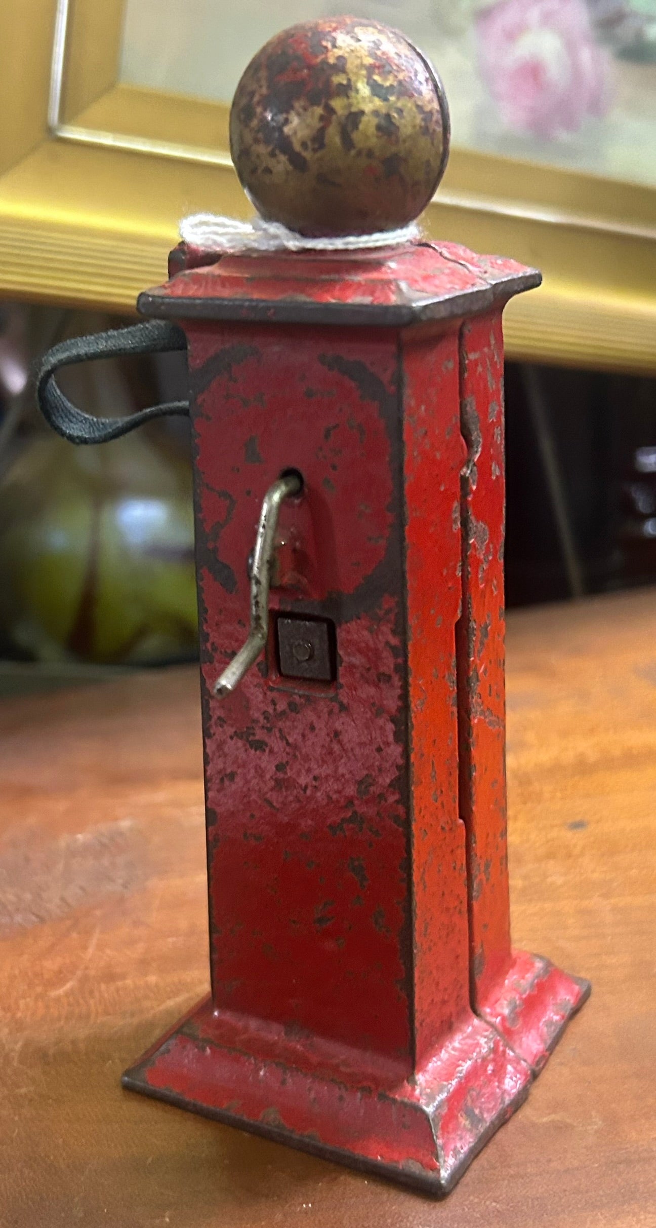 RARE GAS PUMP TOY STILL BANK