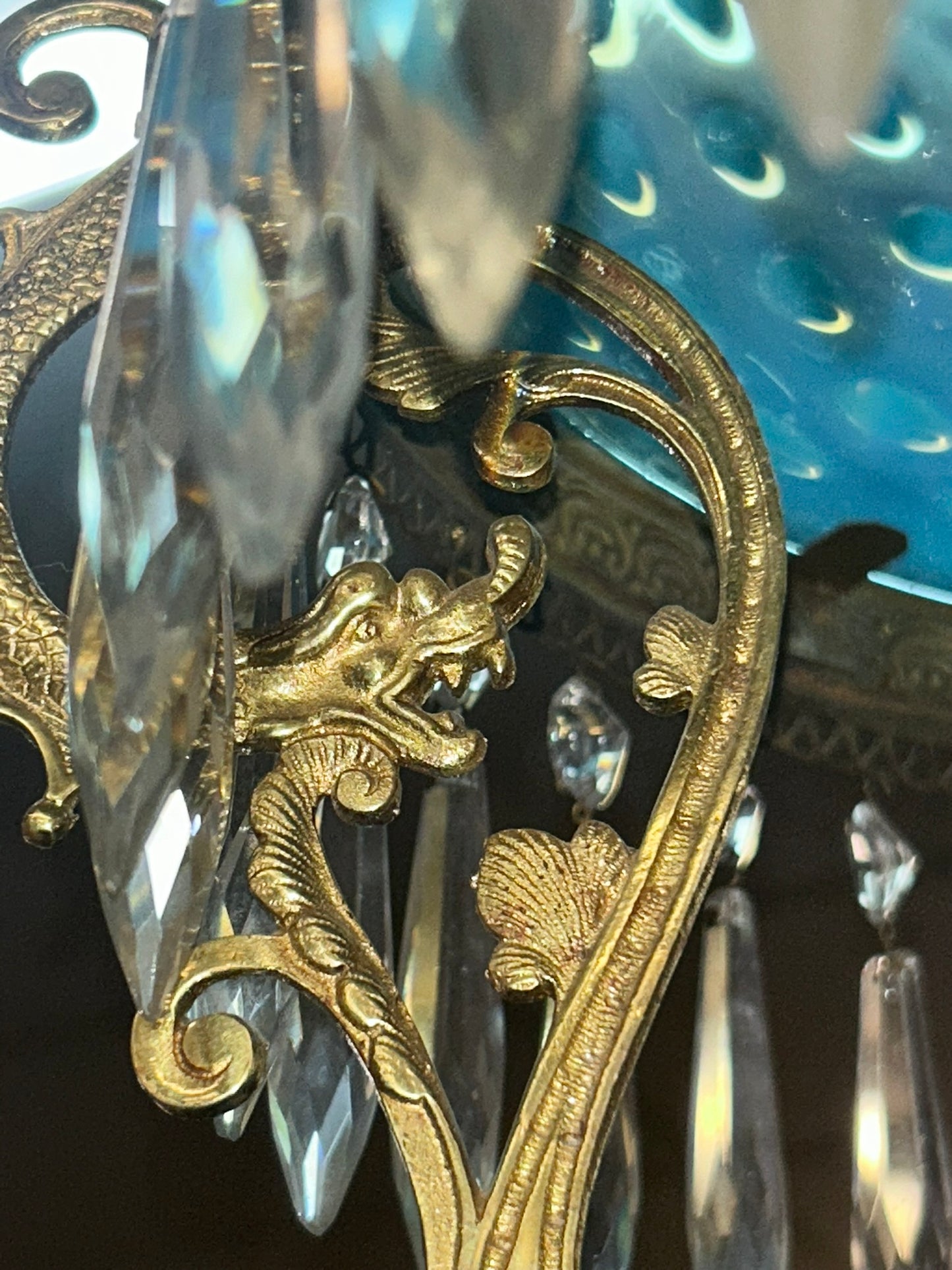 ANTIQUE BLUE OPAL HOBNAIL HANGING KEROSENE LIBRARY LAMP